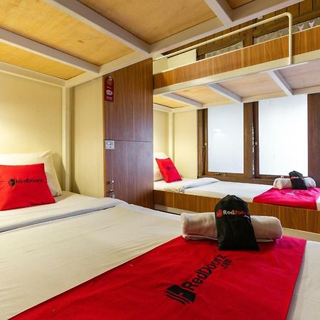 Reddoorz Hostel @ Dago 2 Bandung Exterior photo